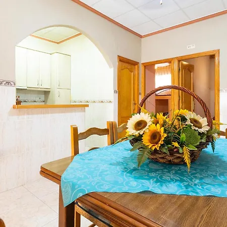 3 Bedroom Cozy In